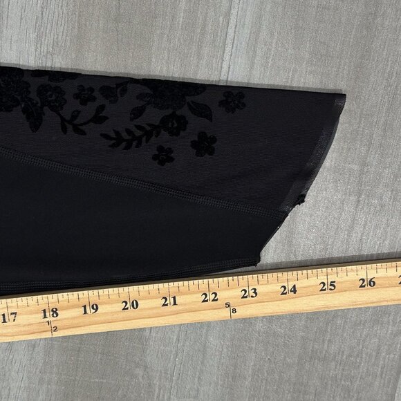 Athleta Limited Edition Velvet Rose Powervita 7/8 Tight Leggings in Black Size L - Picture 15 of 16